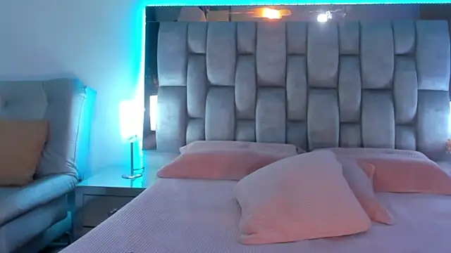 Snapshot of Abbye_blue01 chatting on February 27, 2025, 2:10 am Abbye blue01 online show from February 27, 2025, 2:10 am