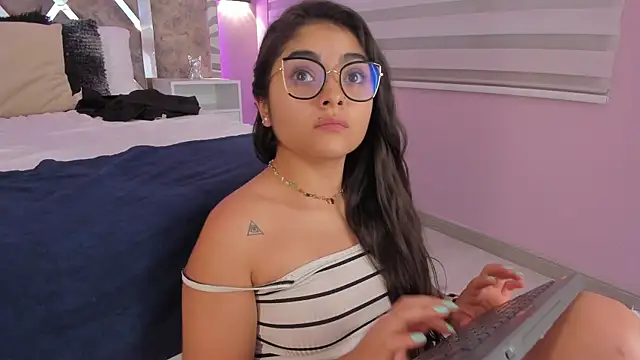 Snapshot of GiselOrtiz chatting on February 28, 2025, 5:15 pm GiselOrtiz online show from February 28, 2025, 5:15 pm