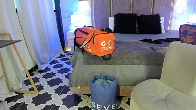 GiselOrtiz online show from February 24, 2026, 11:52 am