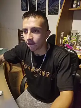 Snapshot of rogert_xx chatting on November 11, 2025, 7:52 am rogert xx online show from November 11, 2025, 7:52 am