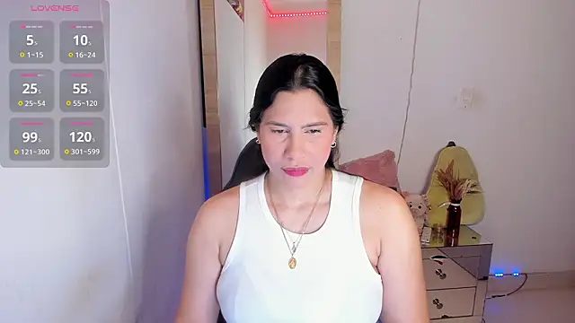 hellensexy online show from March 3, 2026, 10:04 pm