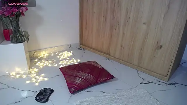 Snapshot of _Lalaa chatting on January 28, 2025, 10:34 pm Lalaa online show from January 28, 2025, 10:34 pm