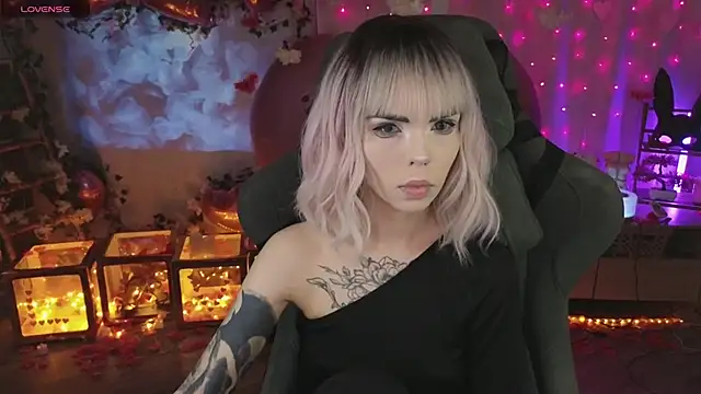 Kerry Kirk online show from February 21, 2026, 8:32 pm