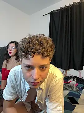 Snapshot of Antonella_Cruz02 chatting on March 12, 2026, 5:35 am Antonella Cruz02 online show from March 12, 2026, 5:35 am