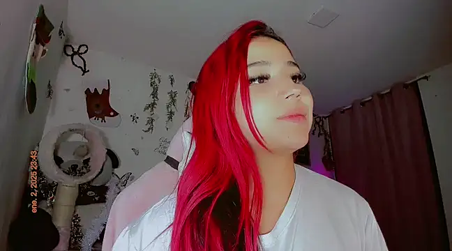 Snapshot of madisonx17 chatting on January 3, 2025, 4:44 am madisonx17 online show from January 3, 2025, 4:44 am