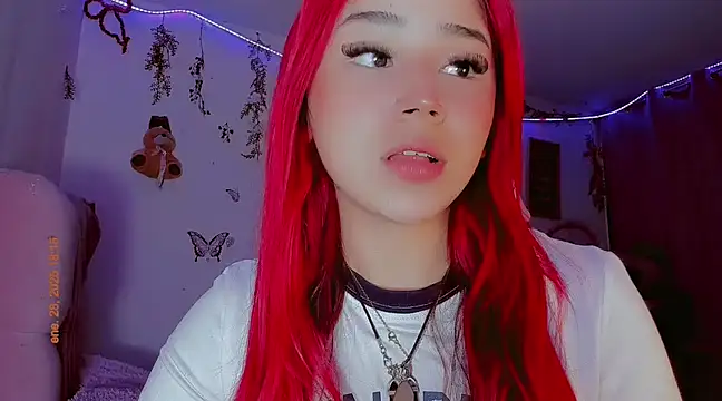 Snapshot of madisonx17 chatting on January 28, 2025, 11:17 pm madisonx17 online show from January 28, 2025, 11:17 pm