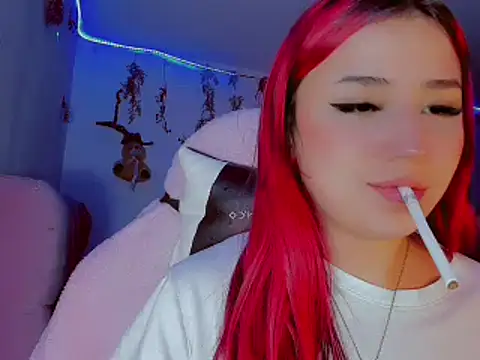 Snapshot of madisonx17 chatting on February 5, 2025, 6:35 am madisonx17 online show from February 5, 2025, 6:35 am