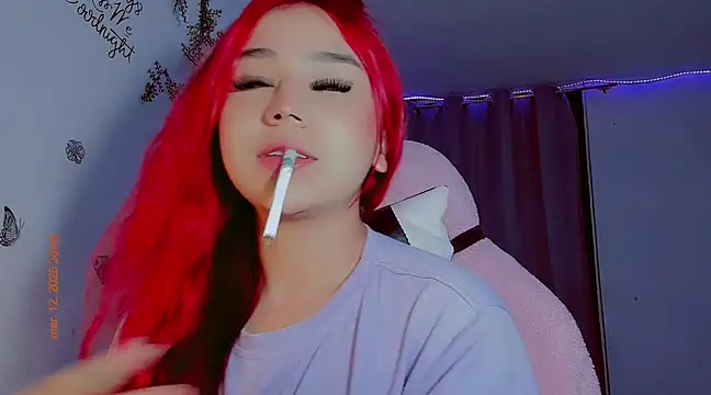 Snapshot of madisonx17 chatting on March 13, 2025, 1:43 am madisonx17 online show from March 13, 2025, 1:43 am