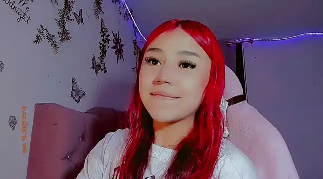 Snapshot of madisonx17 chatting on March 19, 2025, 4:14 am madisonx17 online show from March 19, 2025, 4:14 am