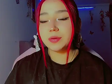 Snapshot of madisonx17 chatting on September 17, 2025, 9:38 pm madisonx17 online show from September 17, 2025, 9:38 pm