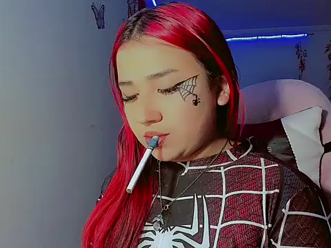 Snapshot of madisonx17 chatting on October 28, 2025, 11:51 pm madisonx17 online show from October 28, 2025, 11:51 pm