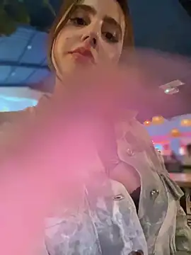 Snapshot of ValerieHilton chatting on March 8, 2025, 12:33 am ValerieHilton online show from March 8, 2025, 12:33 am