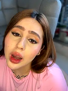 Snapshot of ValerieHilton chatting on October 27, 2025, 10:03 pm ValerieHilton online show from October 27, 2025, 10:03 pm