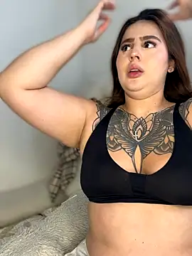 Snapshot of ValerieHilton chatting on November 25, 2025, 9:26 pm ValerieHilton online show from November 25, 2025, 9:26 pm