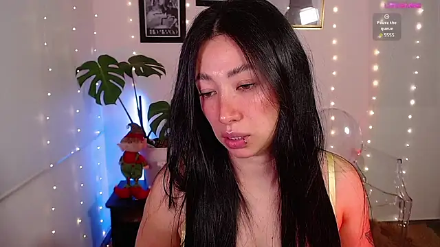 Snapshot of lilyy_evanss chatting on December 12, 2024, 11:03 pm lilyy evanss online show from December 12, 2024, 11:03 pm