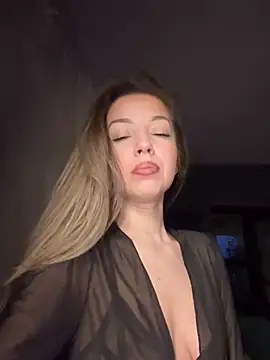 Snapshot of SonyaD_ chatting on May 17, 2026, 2:53 am SonyaD online show from May 17, 2026, 2:53 am