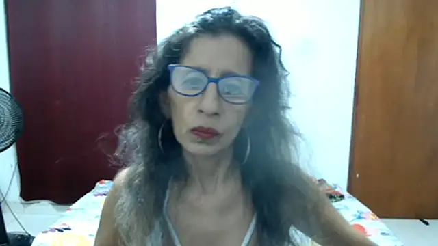 Snapshot of luz_stella chatting on June 14, 2026, 3:30 am luz stella online show from June 14, 2026, 3:30 am