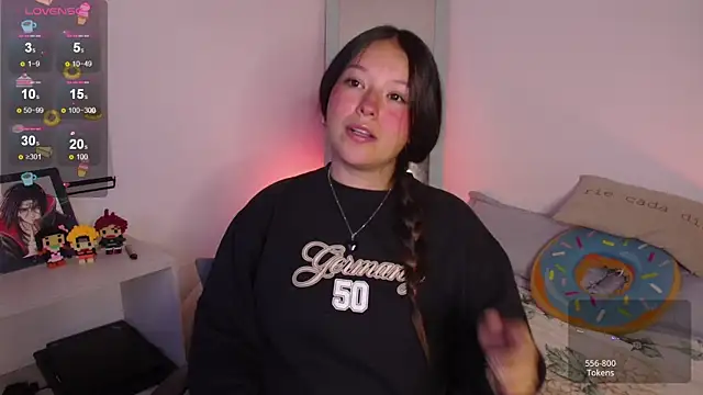 Lexie Thompson10 online show from September 22, 2025, 11:07 pm