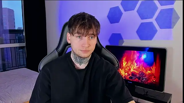 Chris Tyson online show from March 22, 2025, 1:43 am