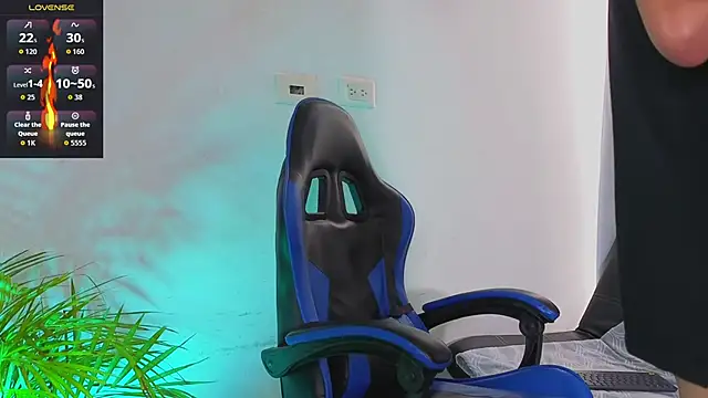 EdwardRoss  online show from March 10, 2026, 7:19 pm