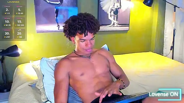 Snapshot of bigxx0 chatting on February 7, 2025, 2:19 am bigxx0 online show from February 7, 2025, 2:19 am