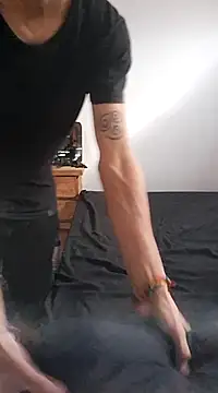 Snapshot of LYZBORNHD chatting on March 12, 2025, 9:13 pm LYZBORNHD online show from March 12, 2025, 9:13 pm