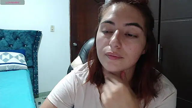 Snapshot of Kate_lorens9 chatting on December 15, 2024, 12:07 am Kate lorens9 online show from December 15, 2024, 12:07 am