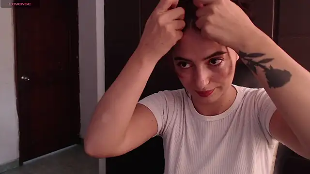 Snapshot of Kate_lorens9 chatting on December 17, 2024, 6:20 pm Kate lorens9 online show from December 17, 2024, 6:20 pm