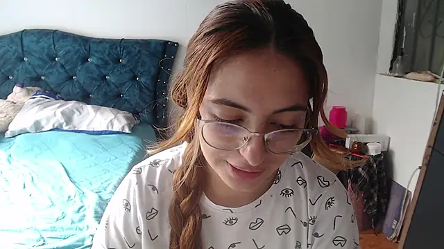 Snapshot of Kate_lorens9 chatting on July 22, 2026, 1:58 pm Kate lorens9 online show from July 22, 2026, 1:58 pm