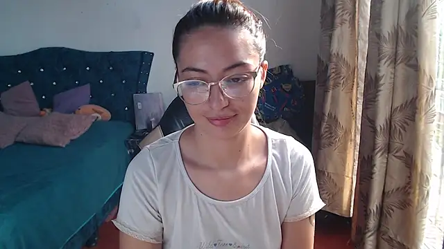 Snapshot of Kate_lorens9 chatting on August 2, 2026, 12:47 pm Kate lorens9 online show from August 2, 2026, 12:47 pm