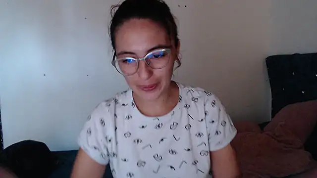 Snapshot of Kate_lorens9 chatting on August 3, 2026, 2:11 pm Kate lorens9 online show from August 3, 2026, 2:11 pm