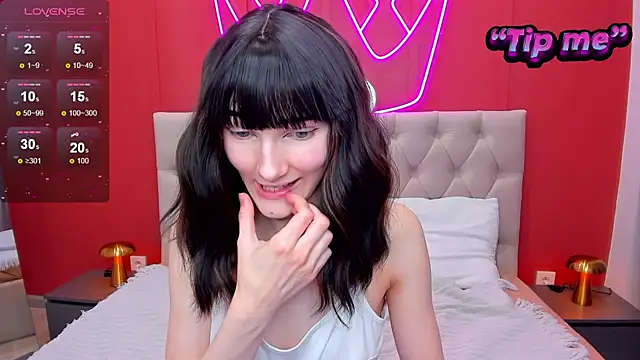 Snapshot of Lili_flowerr chatting on January 25, 2025, 9:04 am Lili flowerr online show from January 25, 2025, 9:04 am