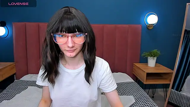 Snapshot of Lili_flowerr chatting on March 11, 2025, 8:20 am Lili flowerr online show from March 11, 2025, 8:20 am