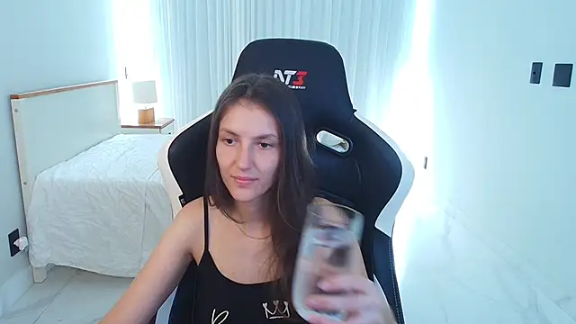 upssnowy online show from May 7, 2026, 4:56 pm