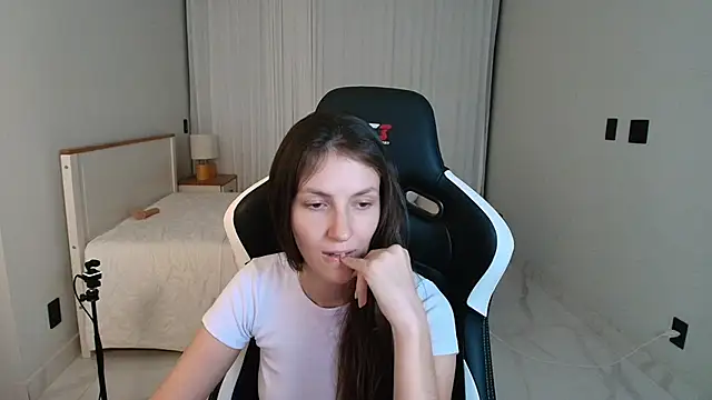 upssnowy online show from June 14, 2026, 2:24 am