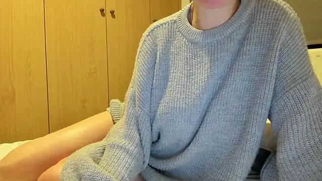 Snapshot of Sheandhim23 chatting on March 12, 2025, 8:20 pm Sheandhim23 online show from March 12, 2025, 8:20 pm