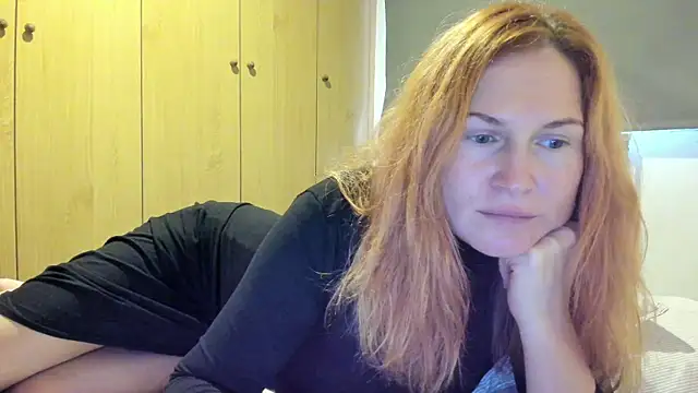 Snapshot of Sheandhim23 chatting on October 28, 2025, 10:08 am Sheandhim23 online show from October 28, 2025, 10:08 am