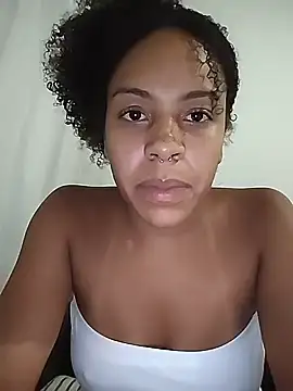 Snapshot of Julia_Pretinha chatting on February 5, 2026, 1:10 am Julia Pretinha online show from February 5, 2026, 1:10 am