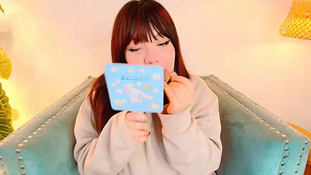 Fluffy Bubble21 online show from March 13, 2025, 10:36 am