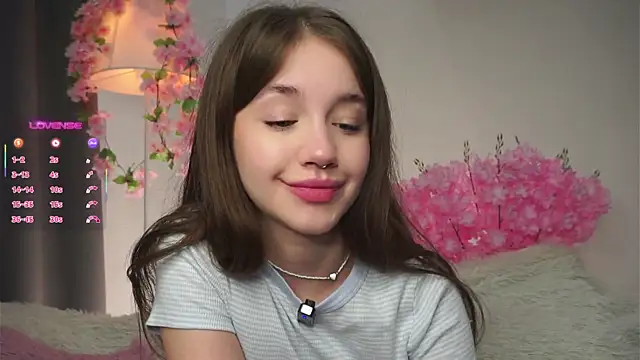 AmiLewis online show from September 16, 2025, 1:17 am