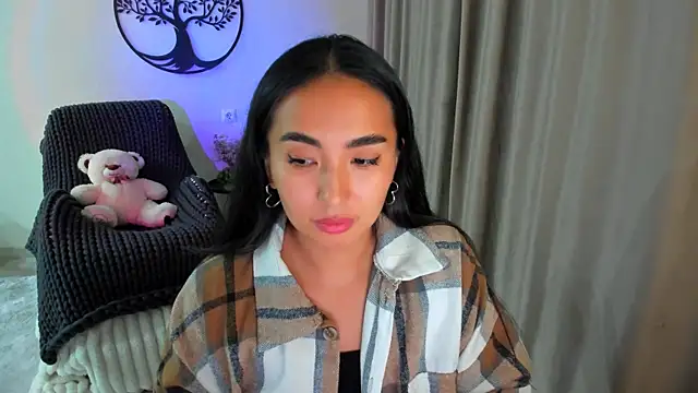 worldofkim online show from September 16, 2025, 9:05 pm