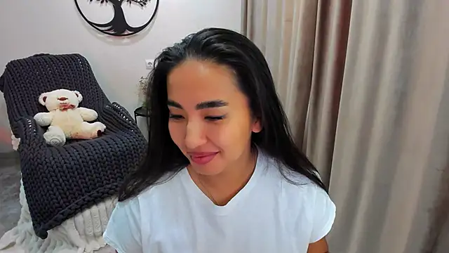 worldofkim online show from October 22, 2025, 6:35 am