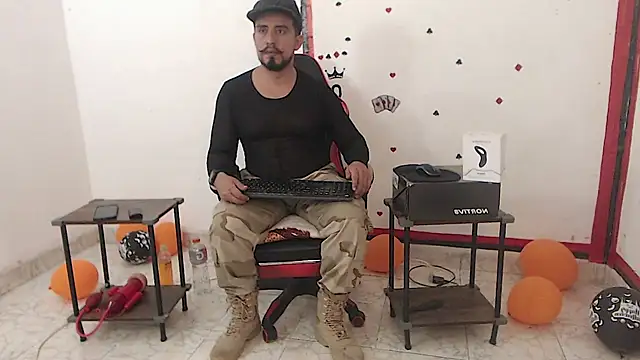 Snapshot of KalethBigDick chatting on November 5, 2025, 11:32 am KalethBigDick online show from November 5, 2025, 11:32 am