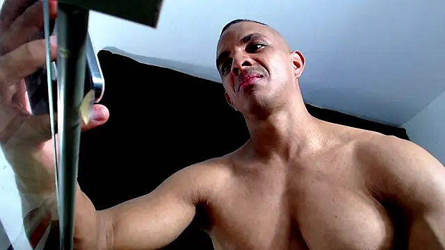 Antonywebb94 online show from February 18, 2026, 5:47 am