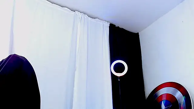 Snapshot of Antonywebb94 chatting on June 10, 2026, 4:12 am Antonywebb94 online show from June 10, 2026, 4:12 am