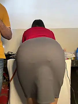 Snapshot of Miss__Malaika chatting on January 5, 2025, 5:41 am Miss Malaika online show from January 5, 2025, 5:41 am