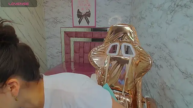 Snapshot of _mila_sweet_v chatting on February 5, 2025, 1:11 pm mila sweet v online show from February 5, 2025, 1:11 pm