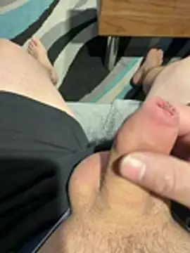 Snapshot of Kissoks1@xh chatting on February 4, 2026, 1:39 pm Kissoks1xh online show from February 4, 2026, 1:39 pm