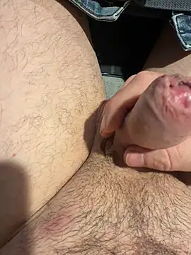 Snapshot of Kissoks1@xh chatting on April 9, 2026, 12:10 am Kissoks1xh online show from April 9, 2026, 12:10 am