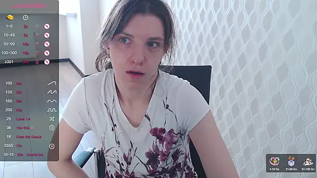 Snapshot of LisaHeart chatting on January 6, 2025, 10:57 am LisaHeart online show from January 6, 2025, 10:57 am